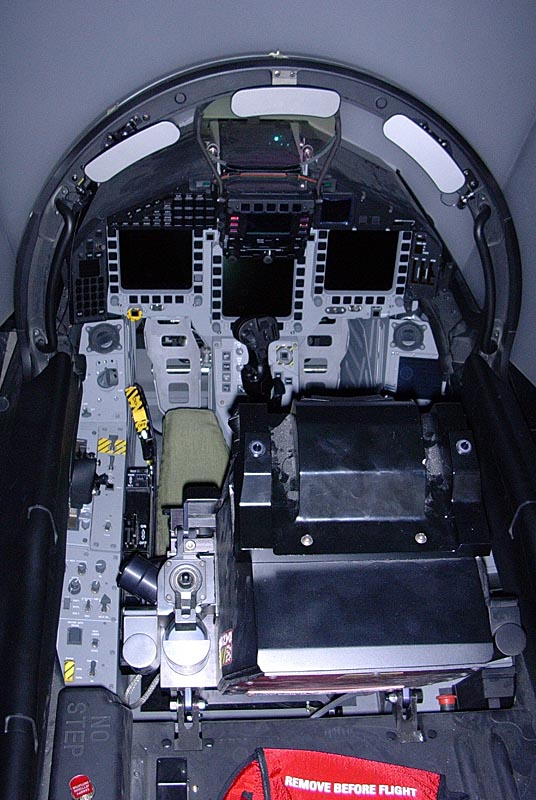 Span_Eurofighter20.JPG - ... Eurofighter simulator at Moron AB           